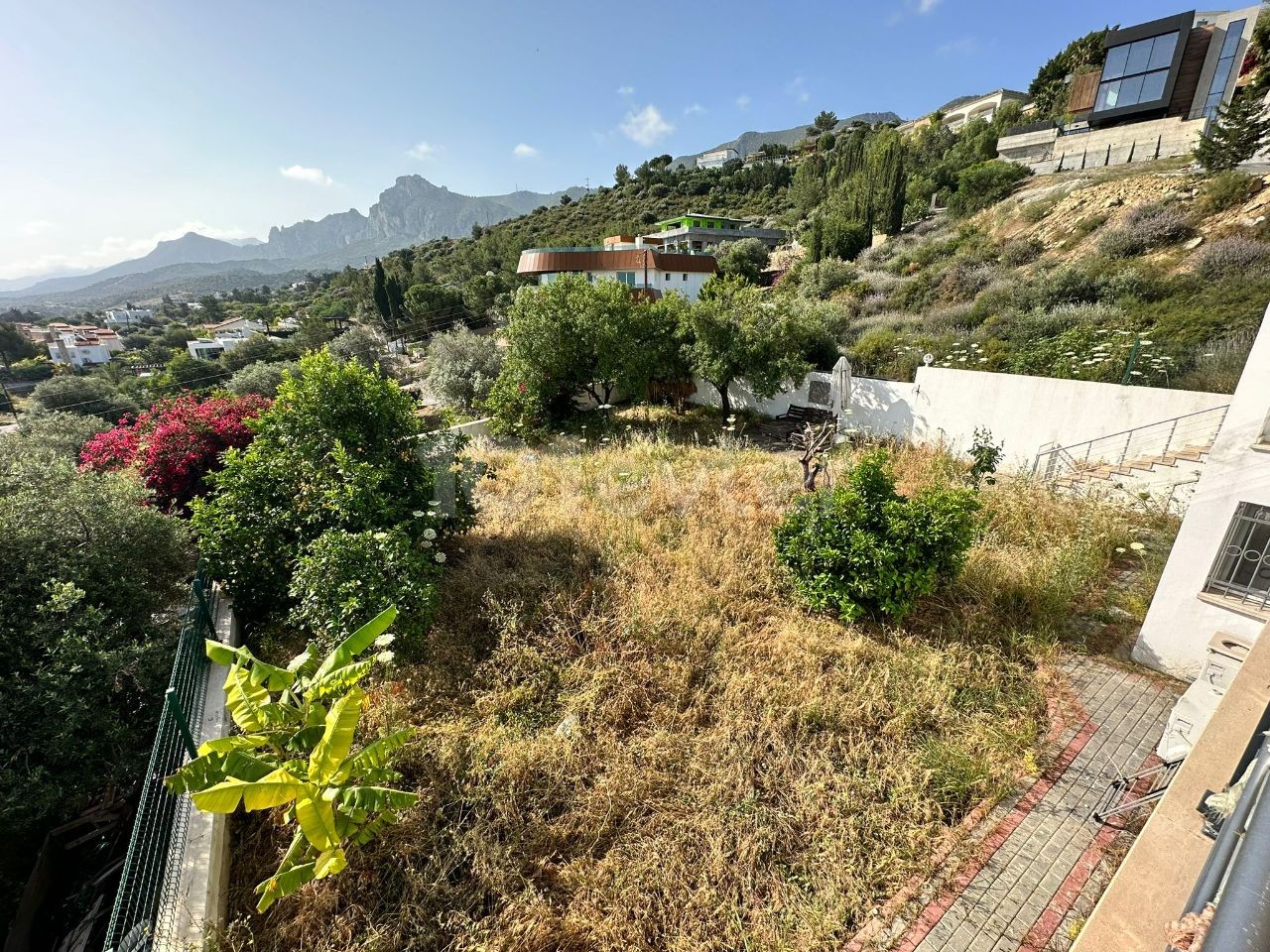 4+1 VILLA FOR SALE IN KYRENIA/EDREMIT