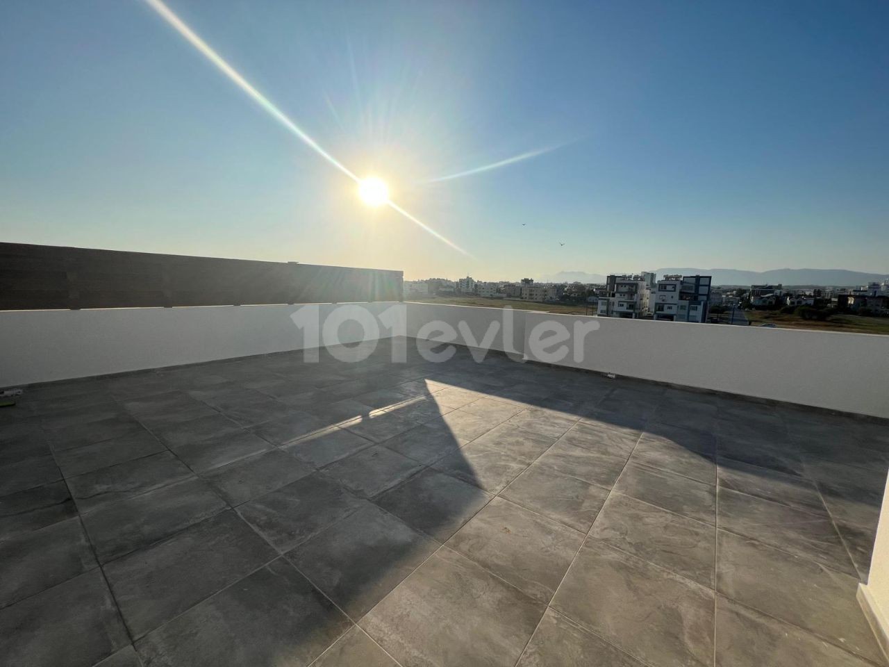 2+1 MÖBLIERTES PENTHOUSE ZU VERMIETEN IN NICOSIA/ORTAKOY