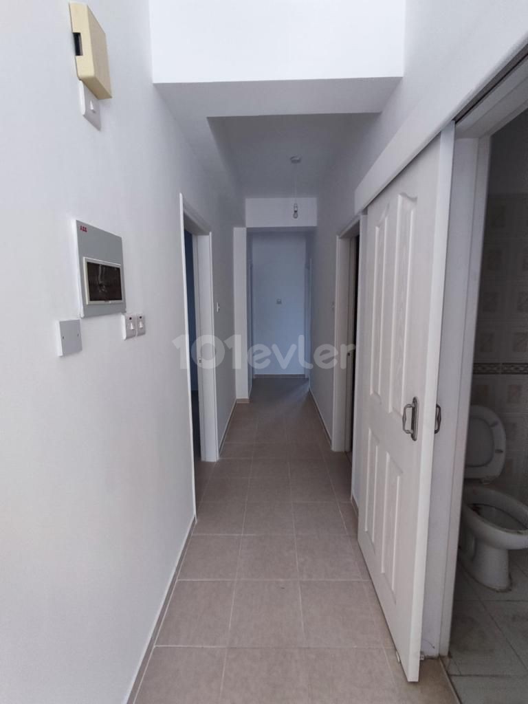 GİRNE/ALSANCAK'TA SATILIK 3+1 DAİRE