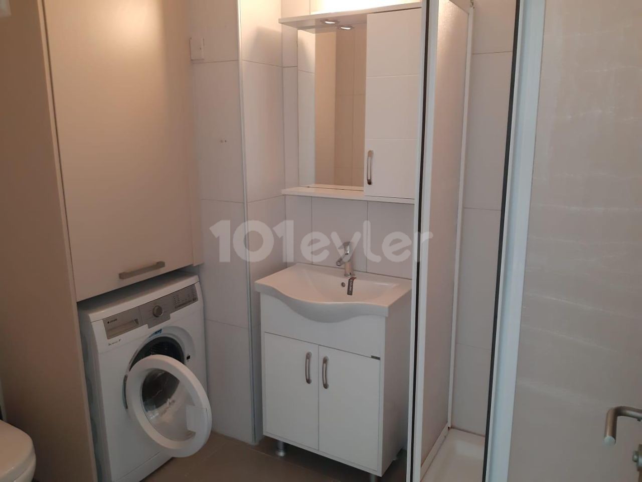 1+1 WOHNUNG ZU VERMIETEN IM KYRENIA CENTER