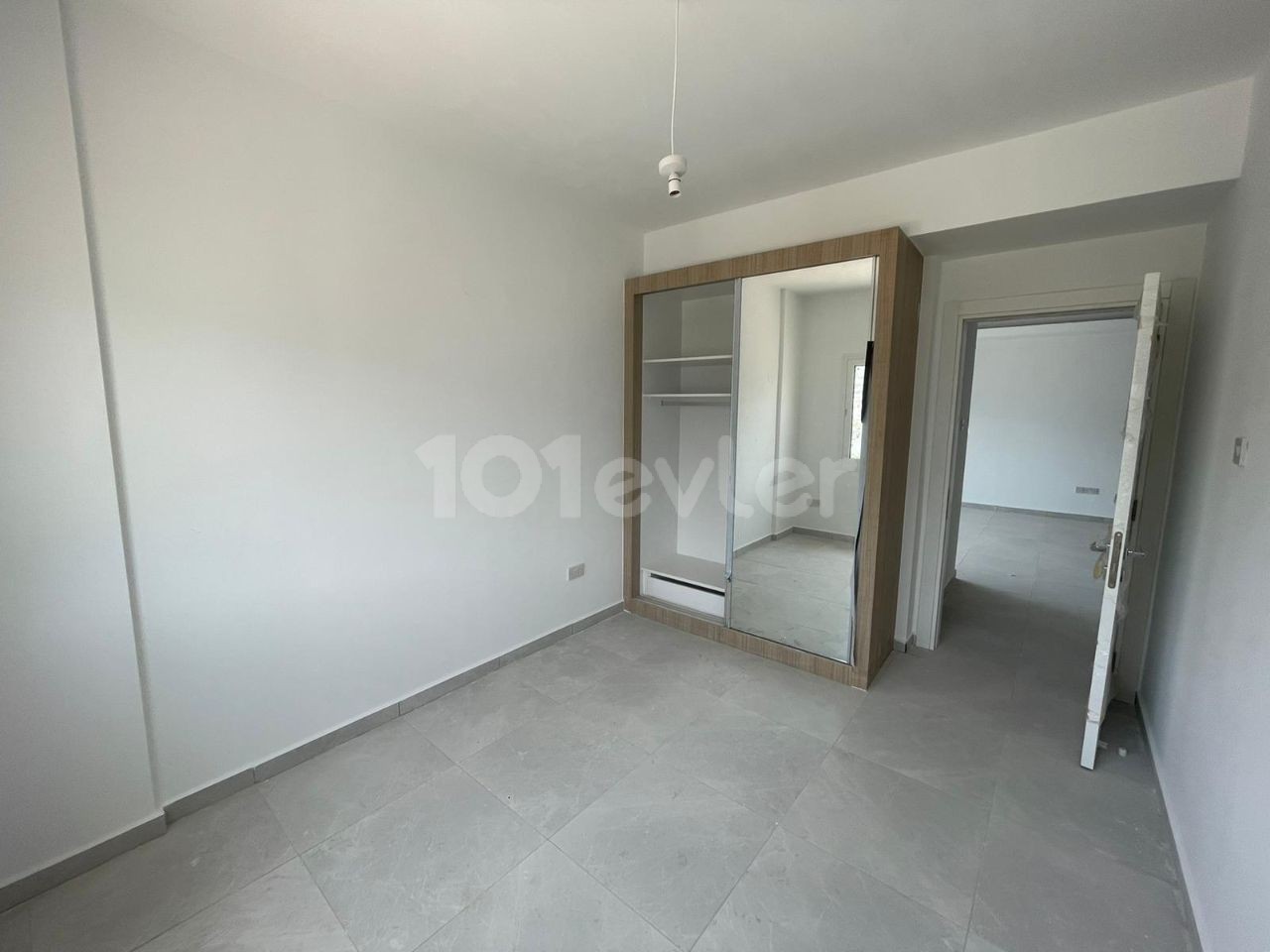 GİRNE MERKEZDE SATILIK 2+1 DAİRE