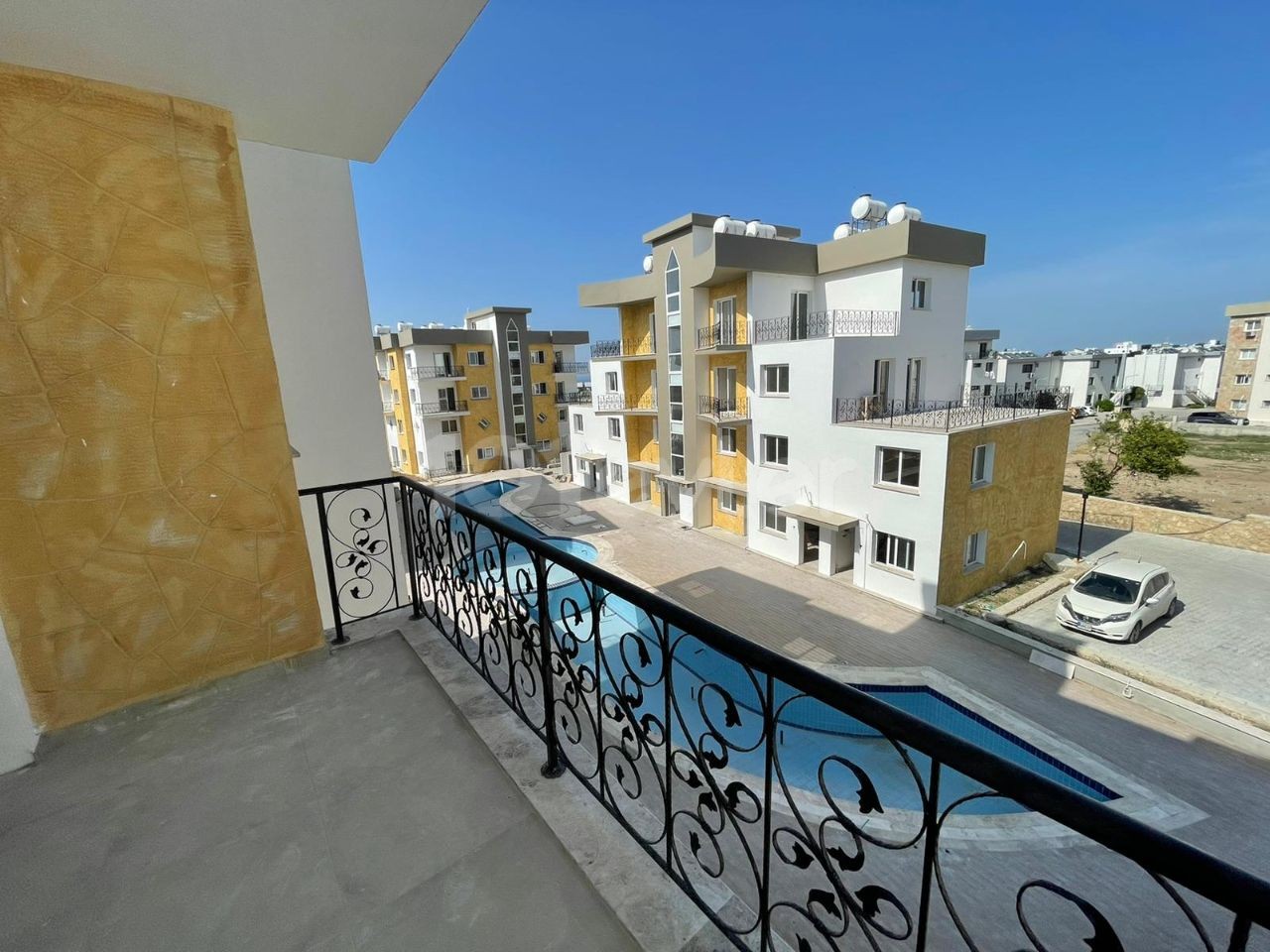 GİRNE/ALSANCAK'TA SATILIK 1+1 DAİRE