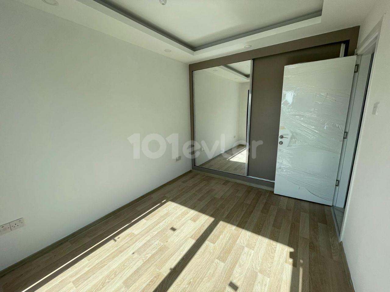 3+1 FLAT FOR SALE IN KYRENIA/ALSANCAK