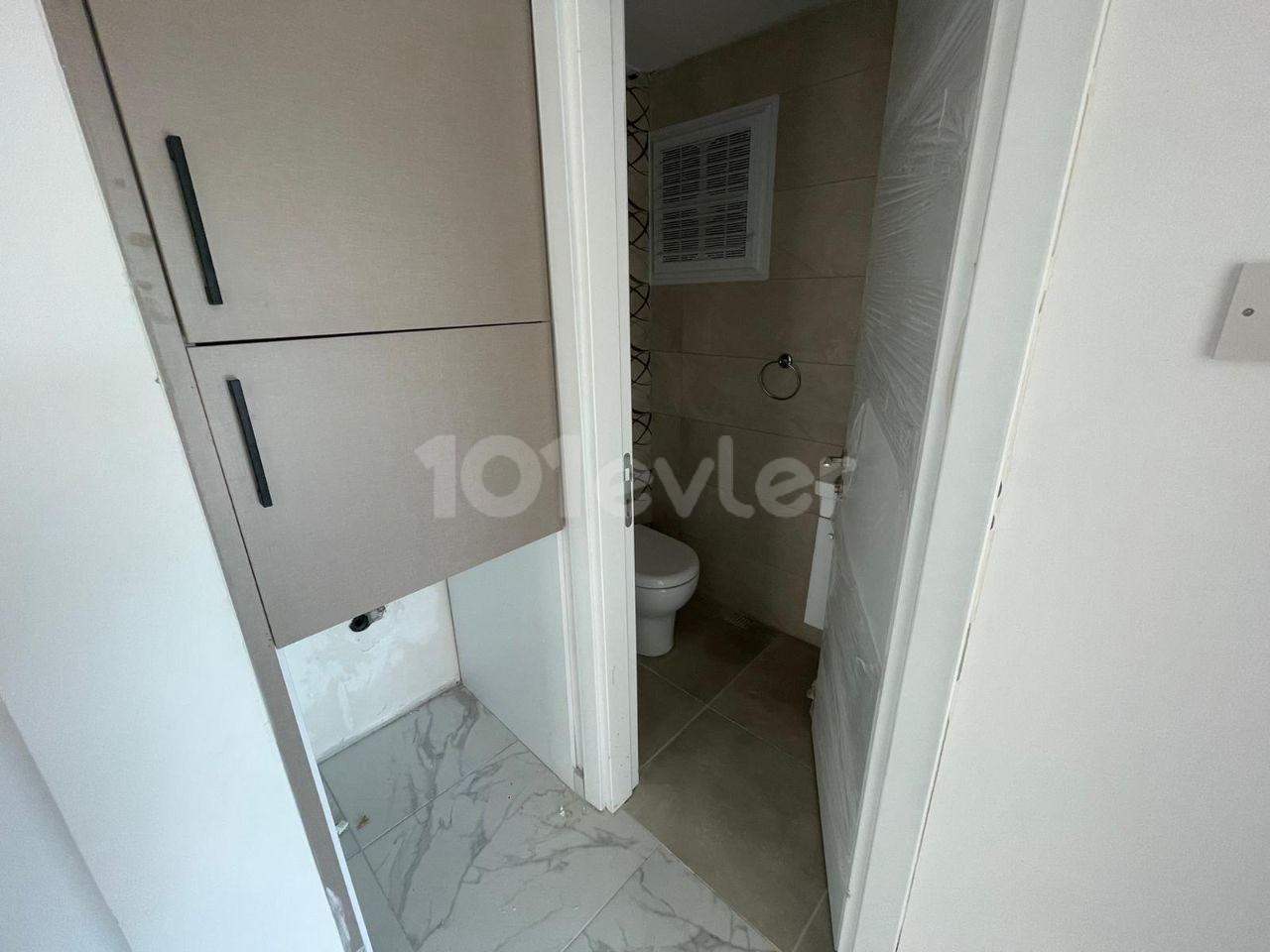 GİRNE/ALSANCAK'TA SATILIK 3+1 DAİRE