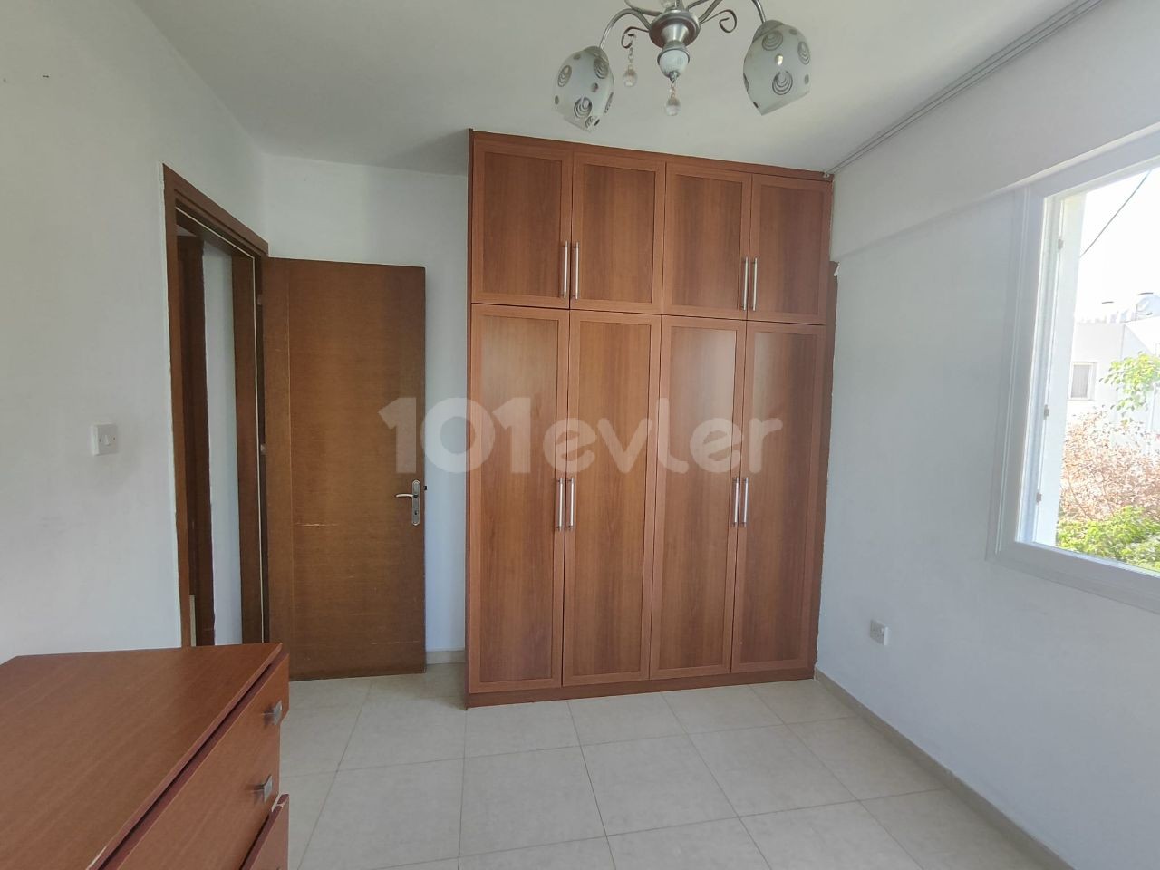 3+1 UNFURNISHED FLAT FOR RENT IN GIRNE/ALSANCAK