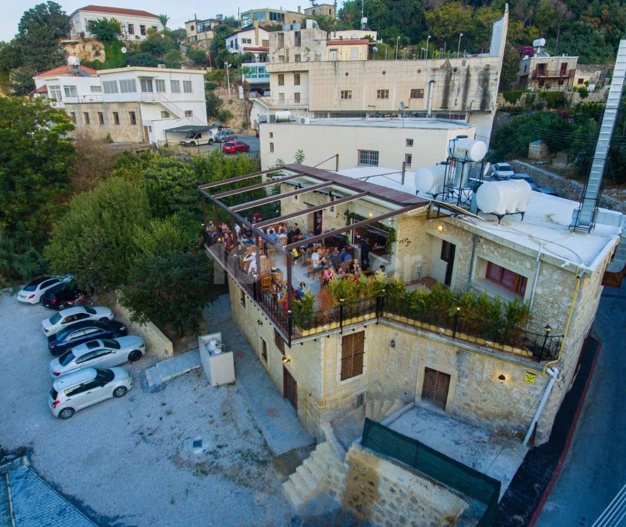 RESTAURANT/ARBEITSPLATZ ZU VERKAUFEN IN KYRENIA/LAPTA