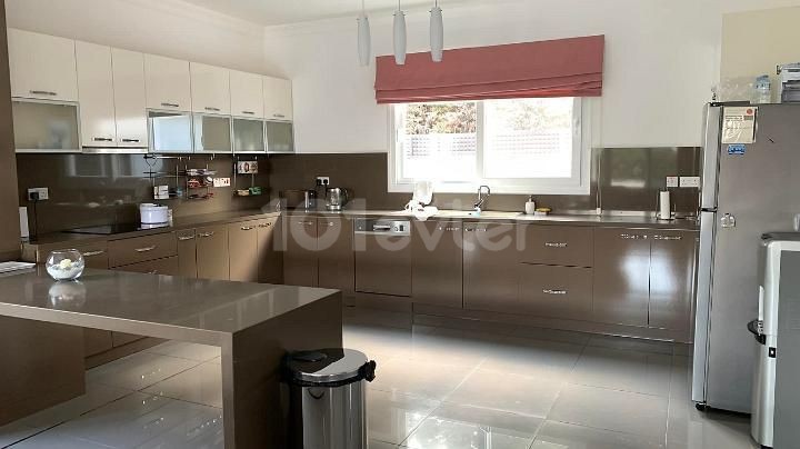 4+1 LUXUSVILLA ZUM VERKAUF IN GİRNE/ÇATALKÖY