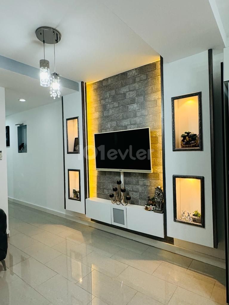 3+1 FLAT FOR SALE IN KYRENIA CENTER