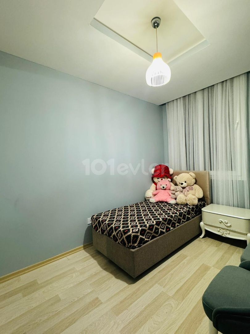 3+1 FLAT FOR SALE IN KYRENIA CENTER