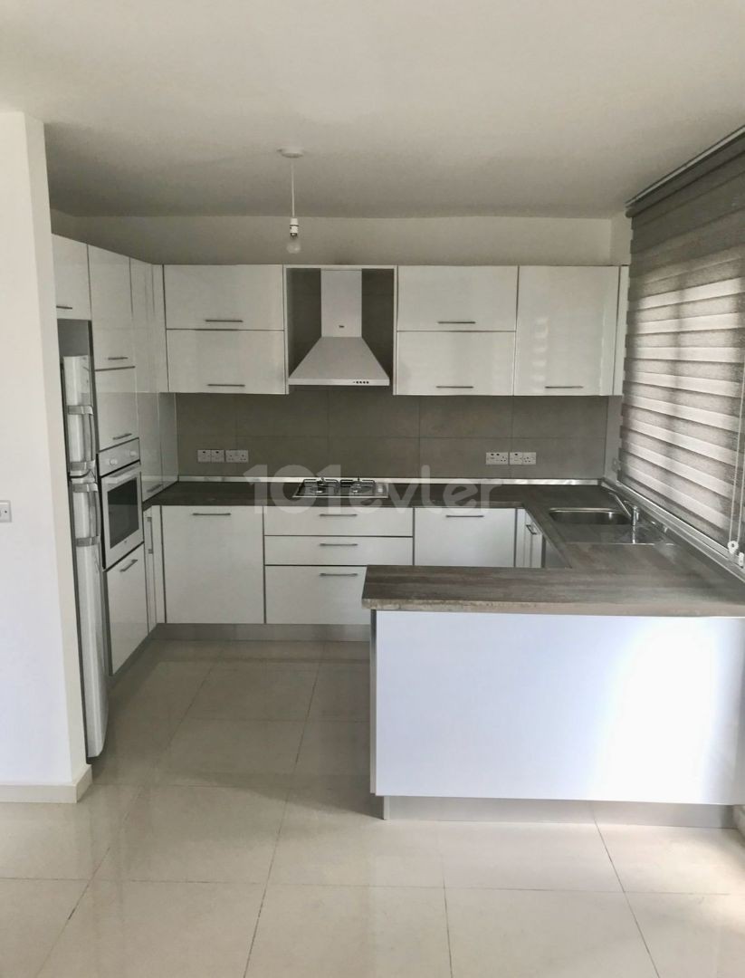 3+1 FULLY FURNISHED FLAT FOR RENT NEAR KYRENIA KAR MARKET