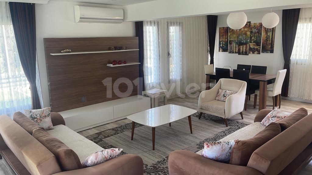 3+1 DUPLEX-MÖBLIERTE WOHNUNG ZU VERMIETEN IN GIRNE/ALSANCAK