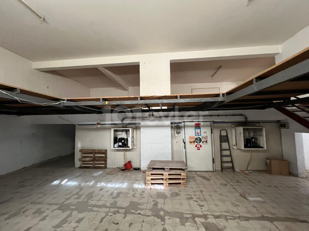 WAREHOUSE FOR RENTAL IN NICOSIA/KÜÇÜK KAYMAKLI