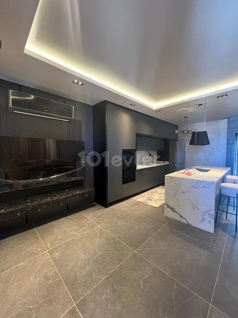 4+1 FURNISHED PENTHOUSE FOR SALE IN KYRENIA CENTER