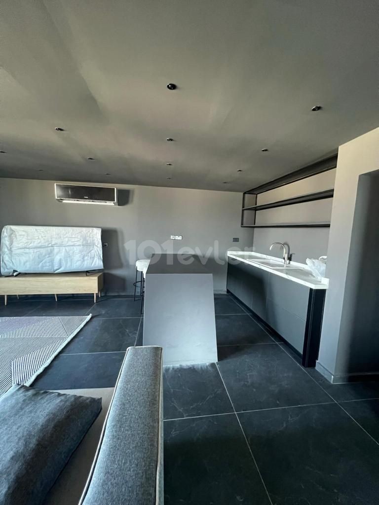 4+1 FURNISHED PENTHOUSE FOR SALE IN KYRENIA CENTER