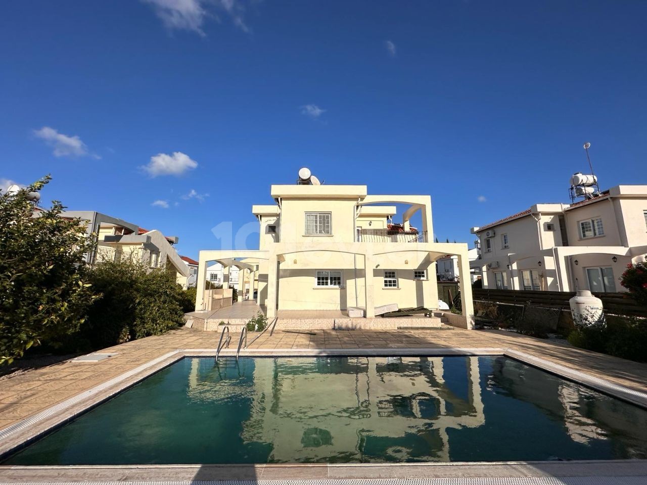 3+1 VILLA WITH PRIVATE POOL FOR SALE IN GIRNE/ALSANCAK