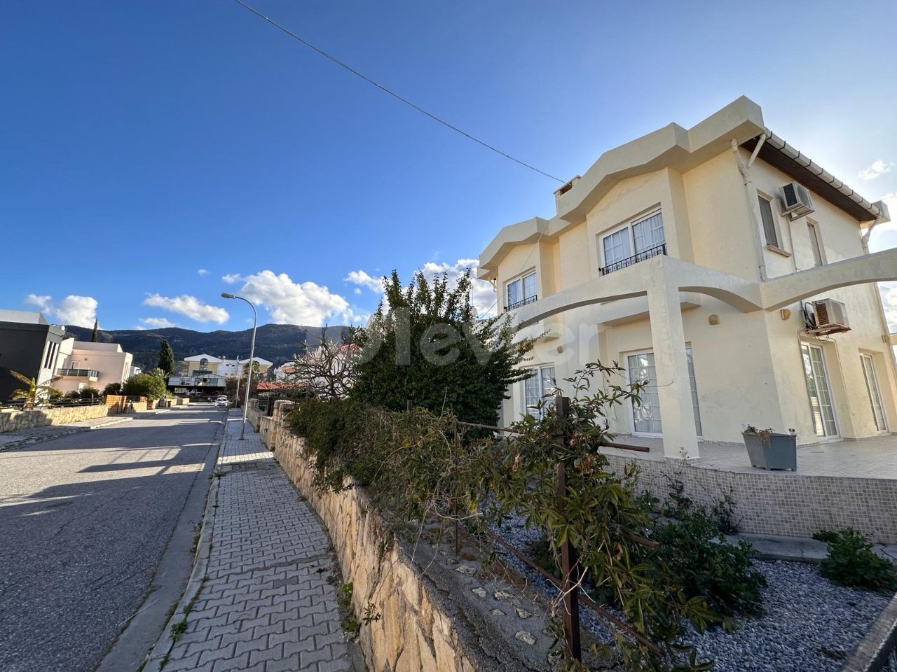 3+1 VILLA WITH PRIVATE POOL FOR SALE IN GIRNE/ALSANCAK