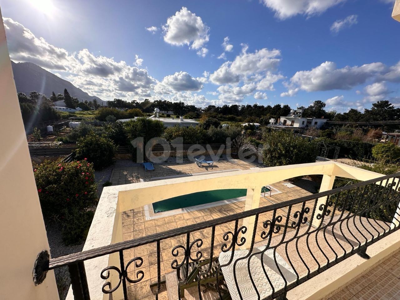 3+1 VILLA WITH PRIVATE POOL FOR SALE IN GIRNE/ALSANCAK