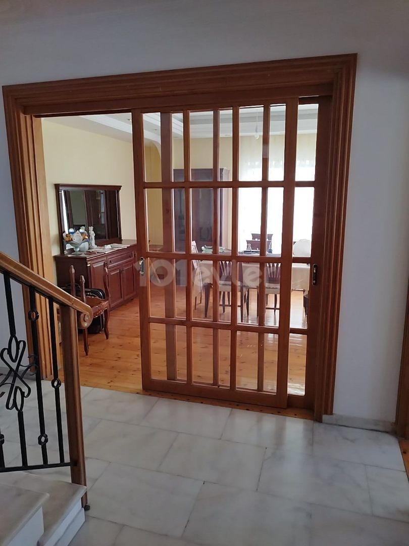 4+2 MÖBLIERTE DUPLEX-WOHNUNG ZU VERMIETEN IN NICOSIA/ORTAKÖY