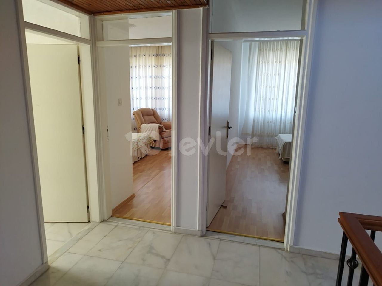 4+2 MÖBLIERTE DUPLEX-WOHNUNG ZU VERMIETEN IN NICOSIA/ORTAKÖY