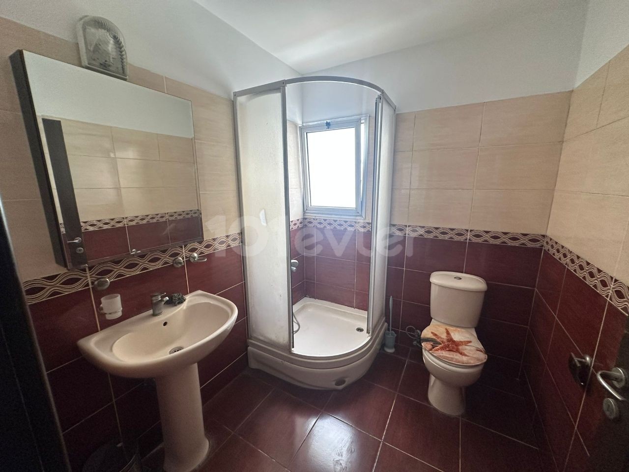 LEFKOŞA/YENİŞEHİR'DE KİRALIK 4+1 EŞYALI DAİRE