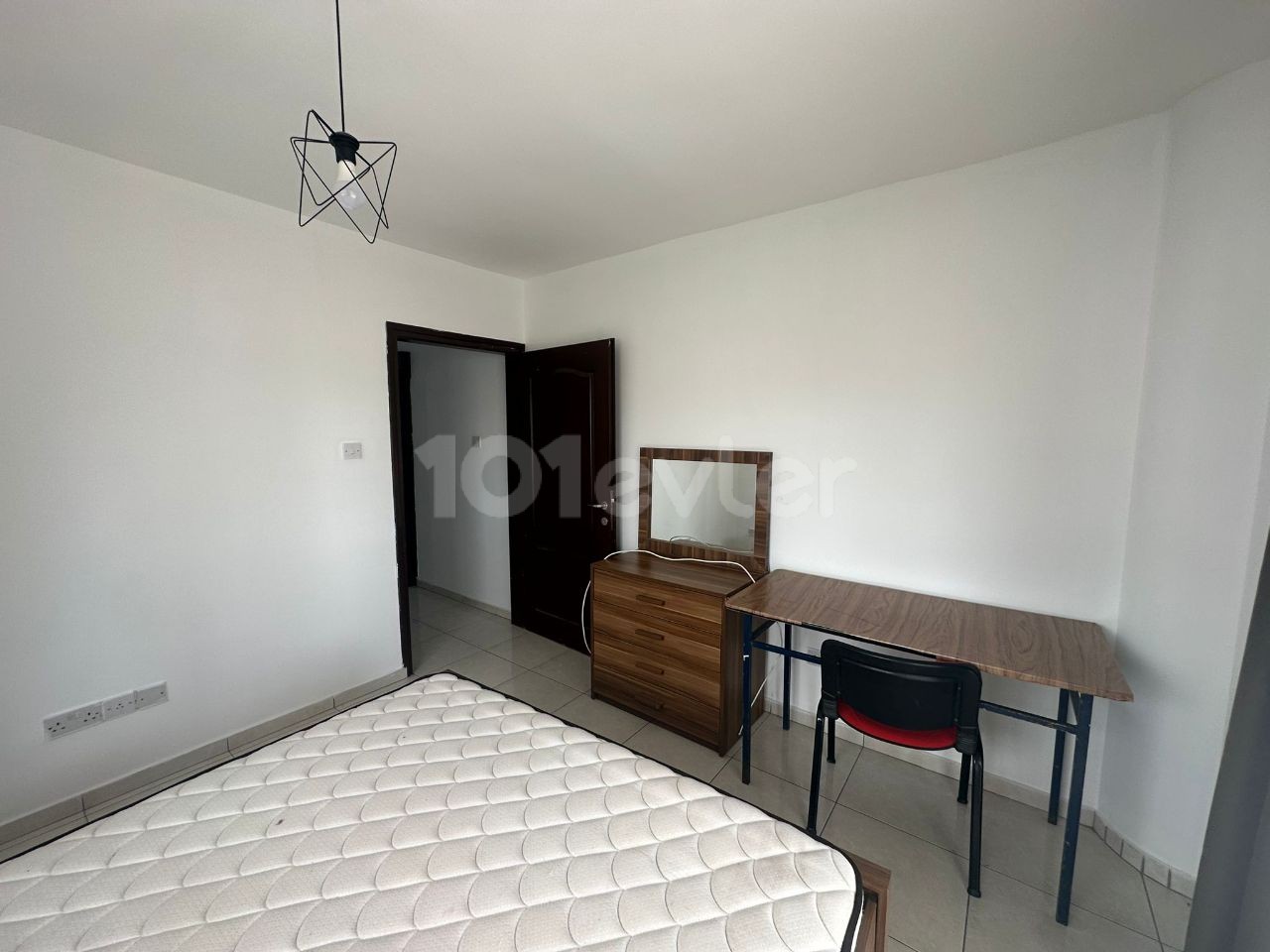 LEFKOŞA/YENİŞEHİR'DE KİRALIK 4+1 EŞYALI DAİRE