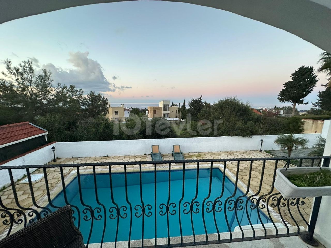 3+1 VILLA FOR RENT WITH FULL SEA VIEW WITH POOL IN KYRENIA/EDREMIT