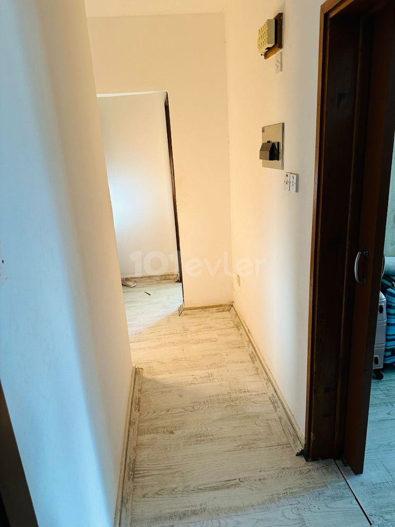 3+1 FULLY FURNISHED FLAT FOR SALE IN KYRENIA CENTER