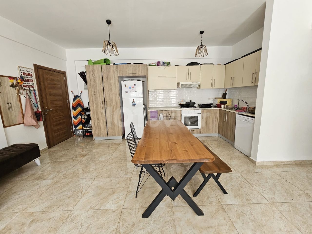 2+1 FURNISHED FLAT FOR SALE IN GIRNE/OZANKÖY