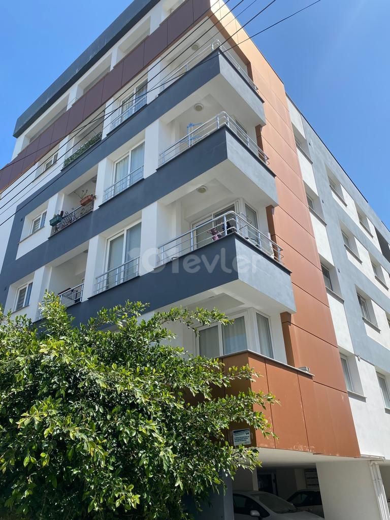 2+1 FURNISHED FLAT FOR RENT IN KYRENIA CENTRAL BARBAROS MARKET AREA