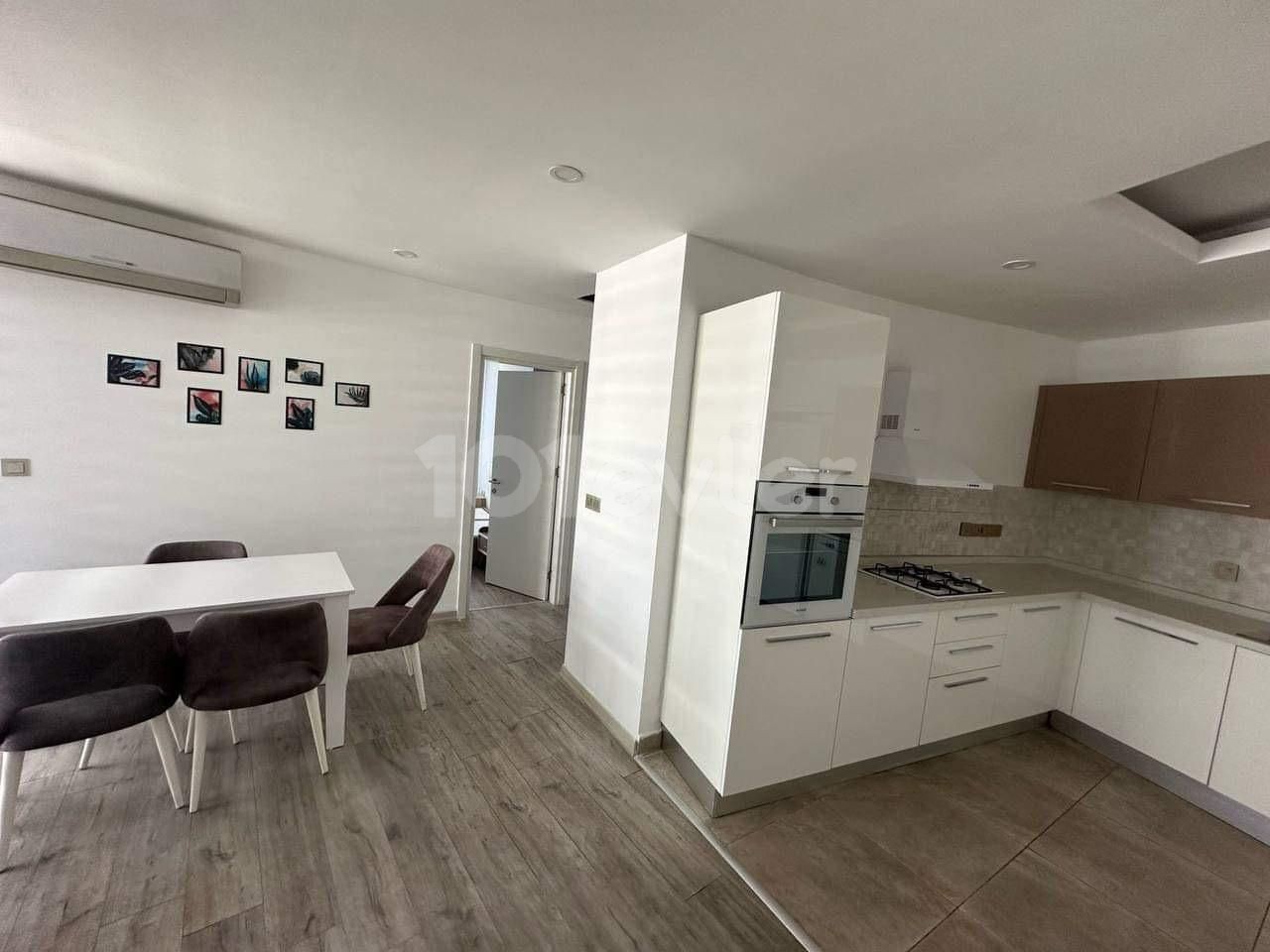 2+1 PENTHOUSE ZU VERMIETEN IM ZENTRALEN ANADOL-HOTELGEBIET VON KYRENIA