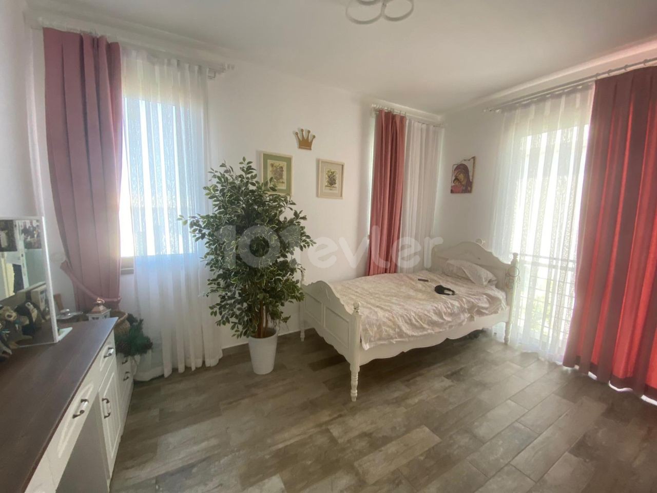 4+1 GARDEN VILLA FOR RENT IN KYRENIA/ALSANCAK ESCAPE BEACH AREA