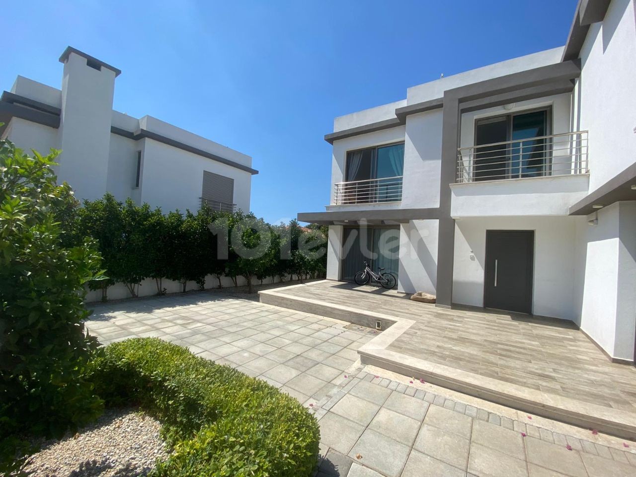 4+1 GARDEN VILLA FOR RENT IN KYRENIA/ALSANCAK ESCAPE BEACH AREA