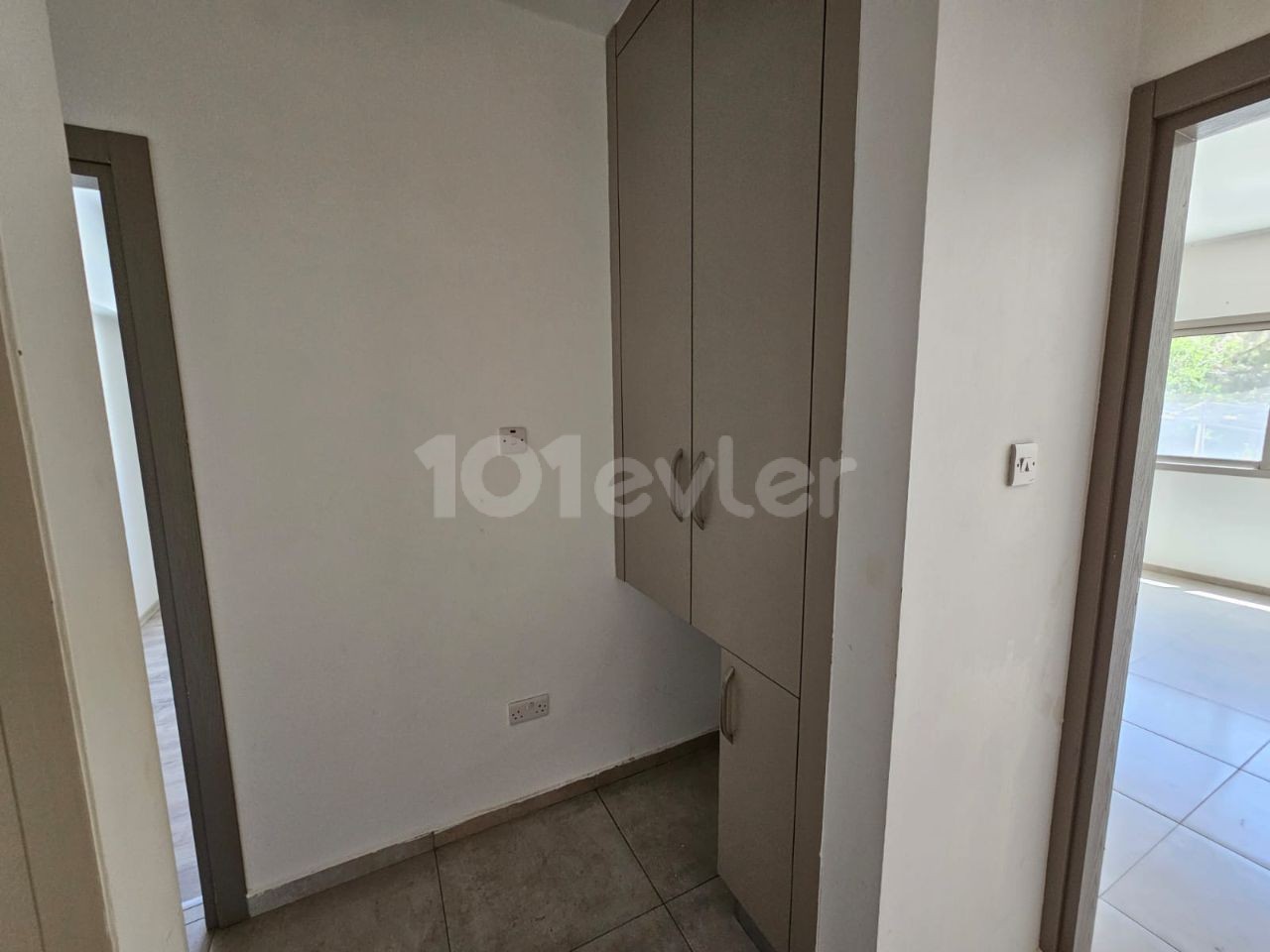 2+1 UNMÖBLIERTE WOHNUNG ZU VERMIETEN IN NICOSIA/YENIKENT