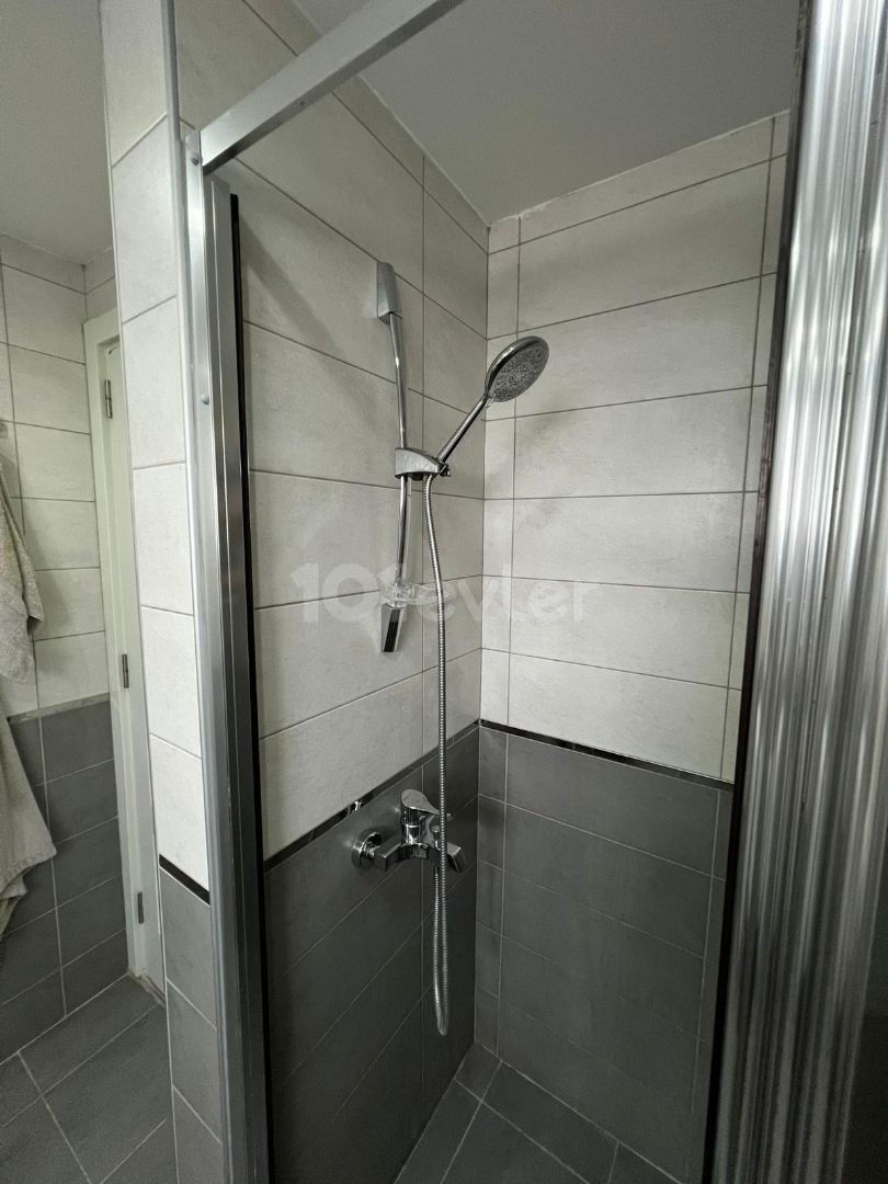 GİRNE MERKEZDE SATILIK 2+1 DAİRE 