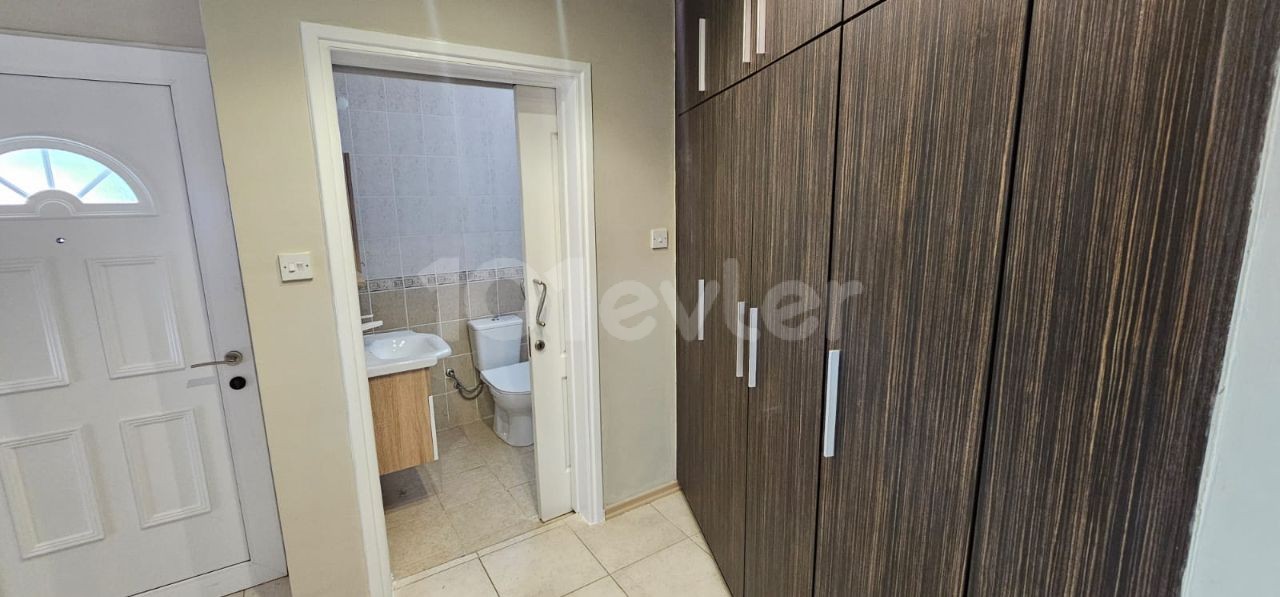 3+1 FLAT FOR SALE IN KYRENIA CENTER, WITHIN A SITE