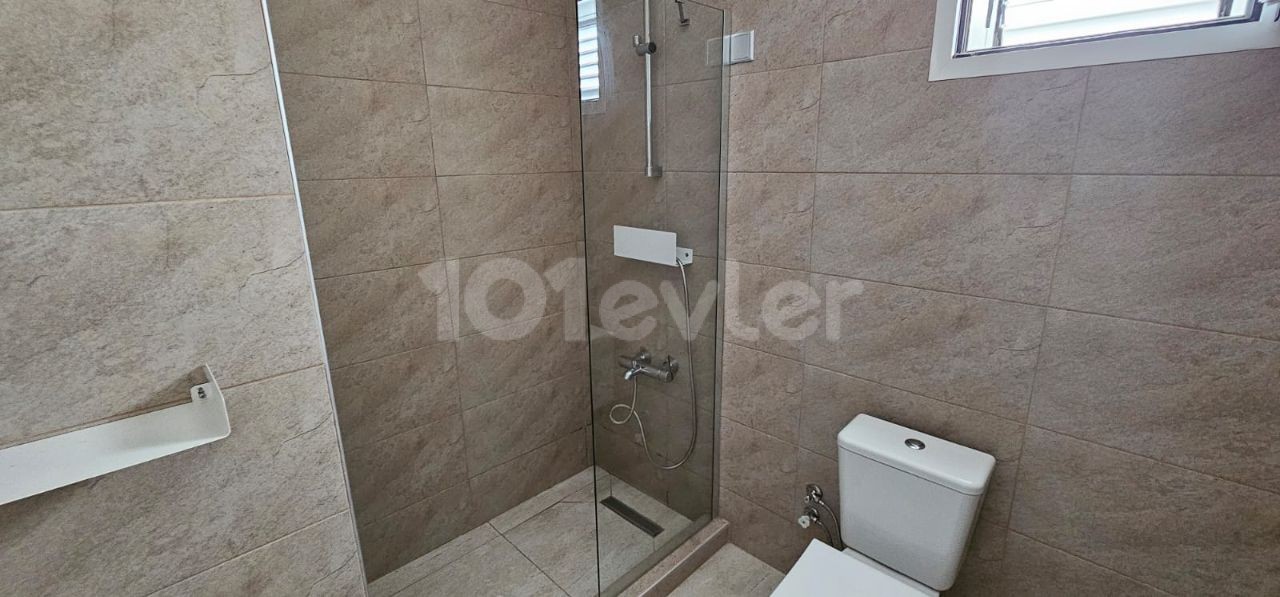 3+1 FLAT FOR SALE IN KYRENIA CENTER, WITHIN A SITE