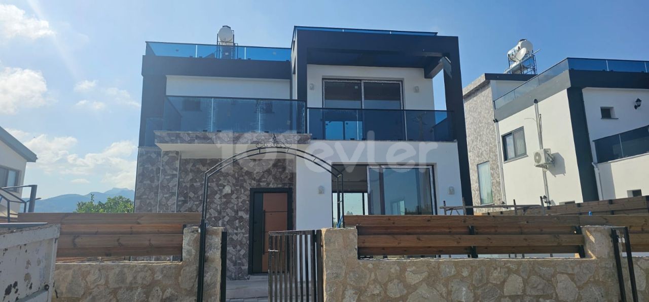 FOR SALE 4+1 LUXURY VILLA IN GIRNE/OZANKÖY