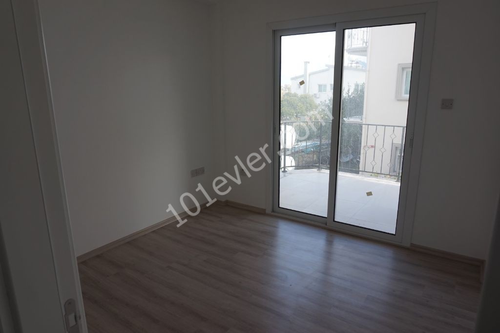 3 + 1 apartment for sale in the center of Alsancak ** 