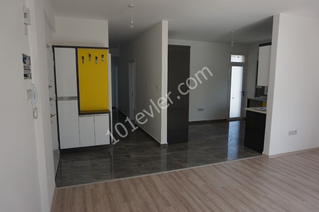 3 + 1 apartment for sale in the center of Alsancak ** 