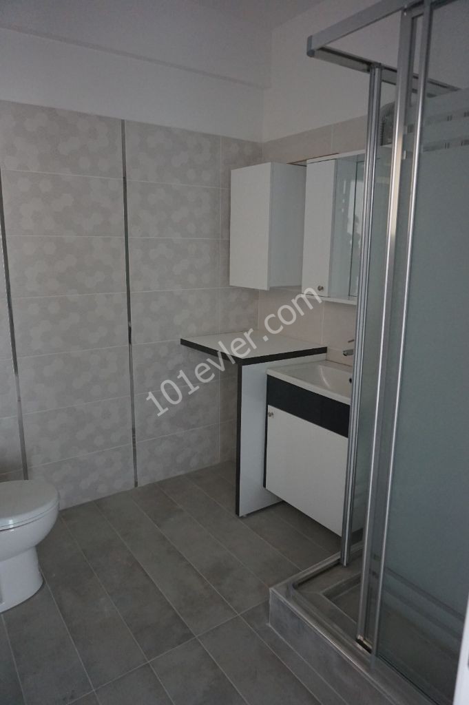 3 + 1 apartment for sale in the center of Alsancak ** 