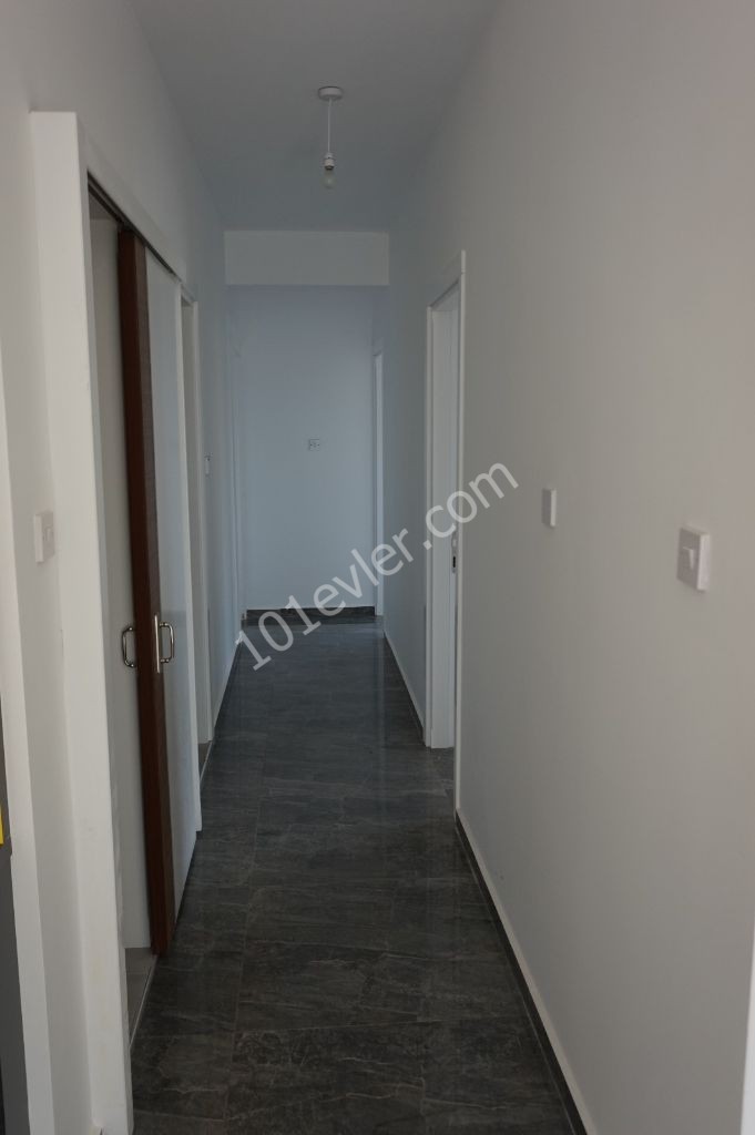 3 + 1 apartment for sale in the center of Alsancak ** 