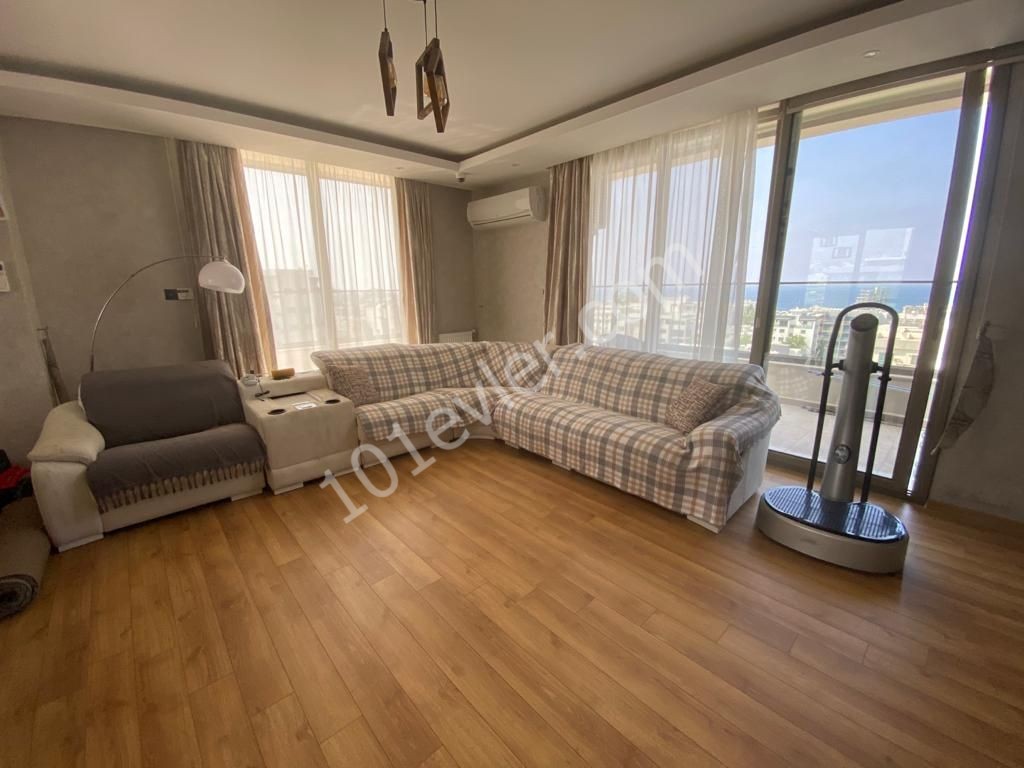 Girne merkezinde satilik 3+1 Penthouse