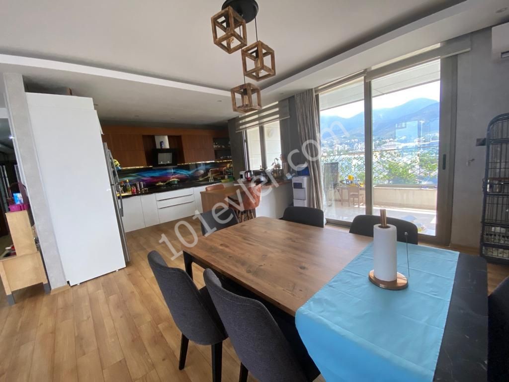 Girne merkezinde satilik 3+1 Penthouse