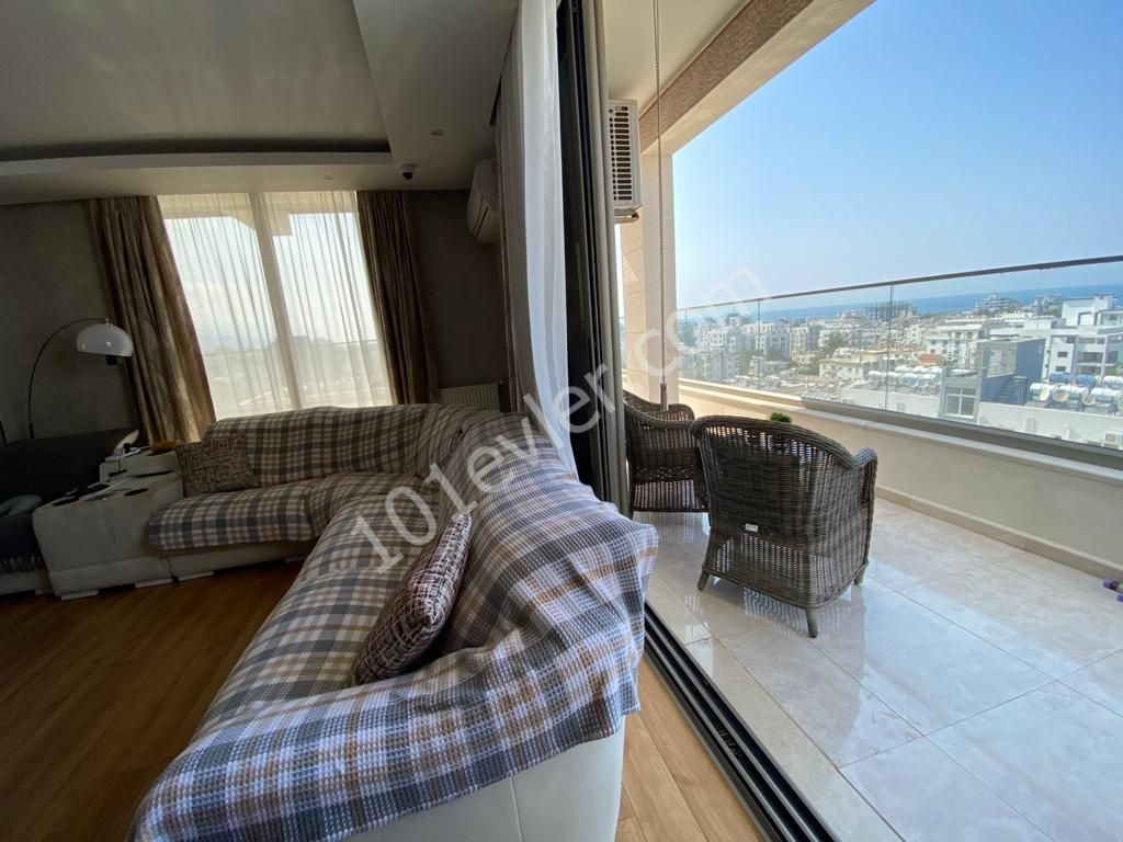 Girne merkezinde satilik 3+1 Penthouse