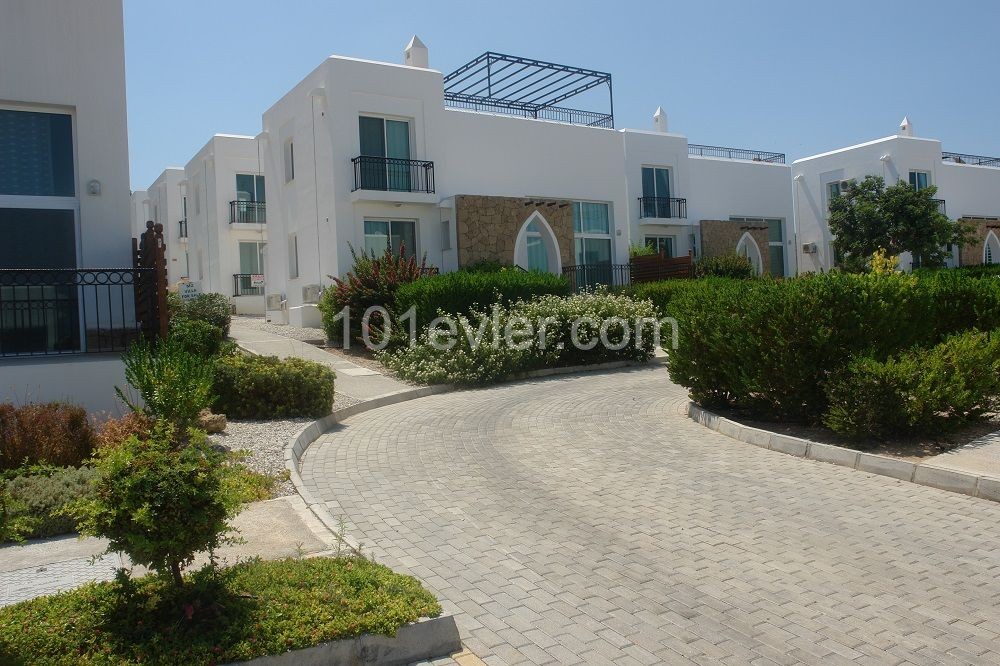 SATILIK 3+1 MINI VILLA - KARSIYAKA