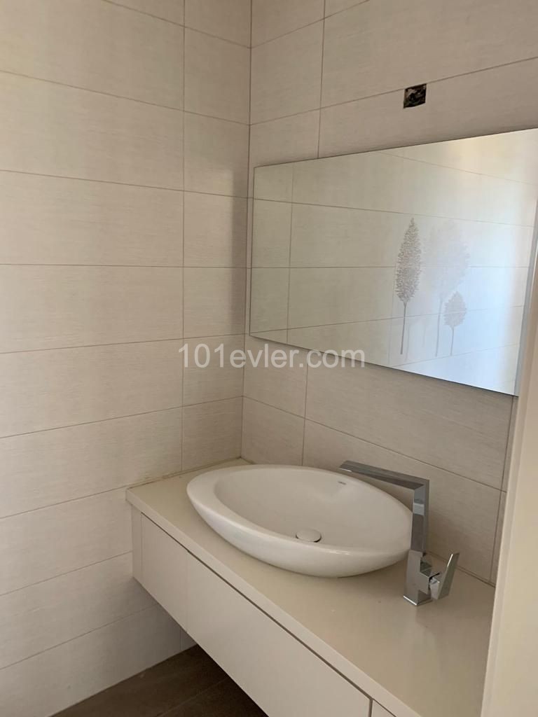 3+1 villa mit privatem Pool in Alsancak ** 