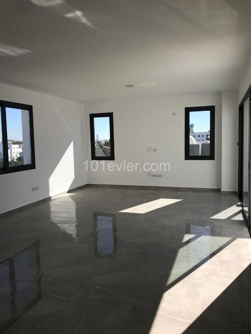 GÖNYELİNİN KALBİNDE  SATILIK  PENTHOUSE 