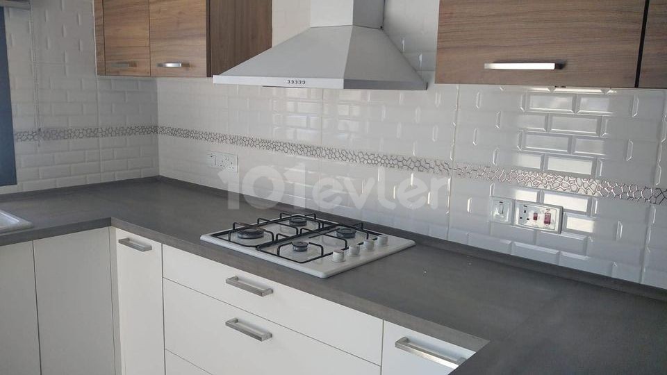 Küçük Kaymaklı'da Kiralık 2+1 Penthouse Daire