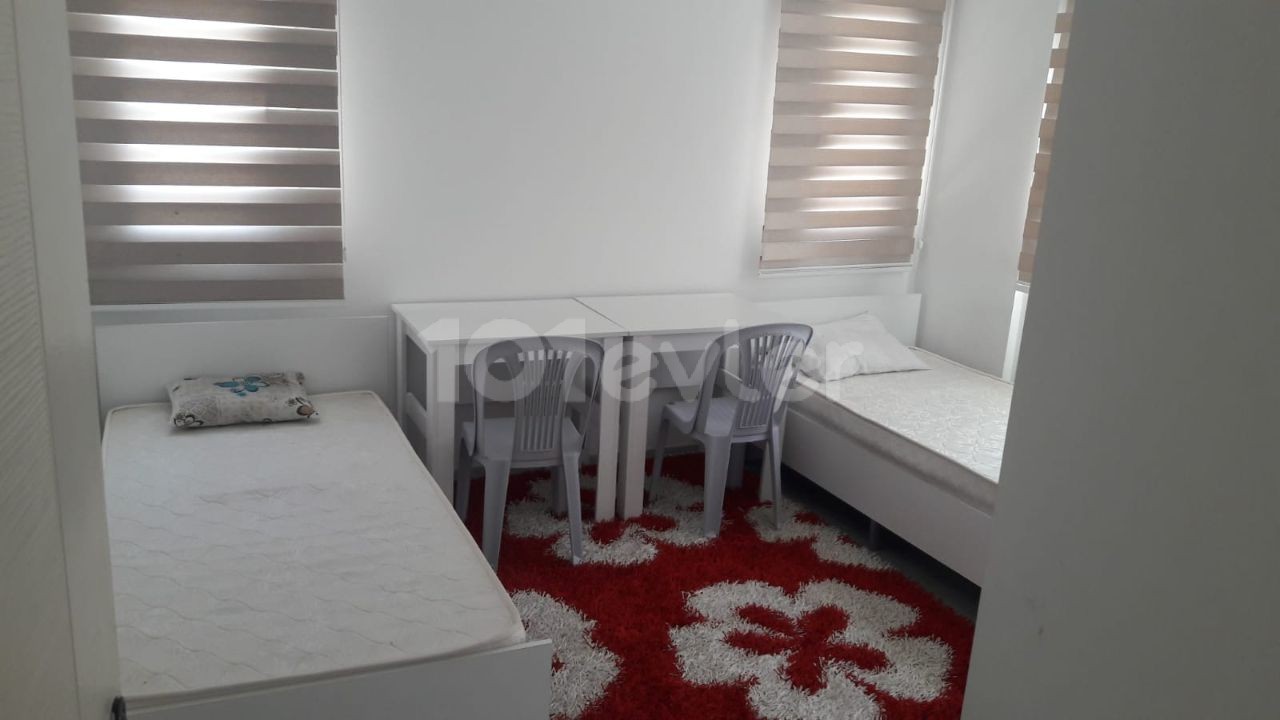 Haspolat Belediye Evlerinde Kiralık 2+1 Daire