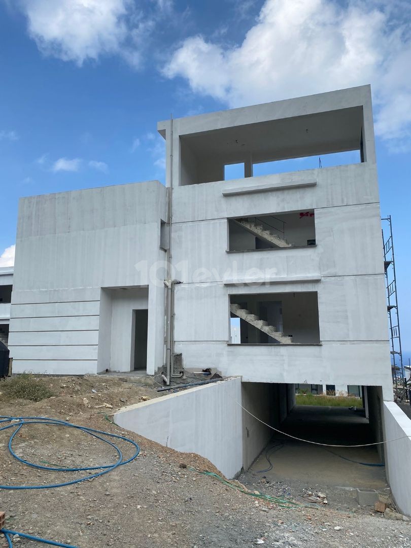 Karmi / Kyrenia PROJEKT Triplex 4+1 Villa